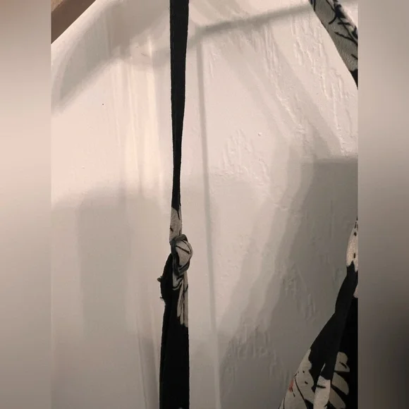 NWOT Fifty Street Floral crop top - Picture 7 of 9